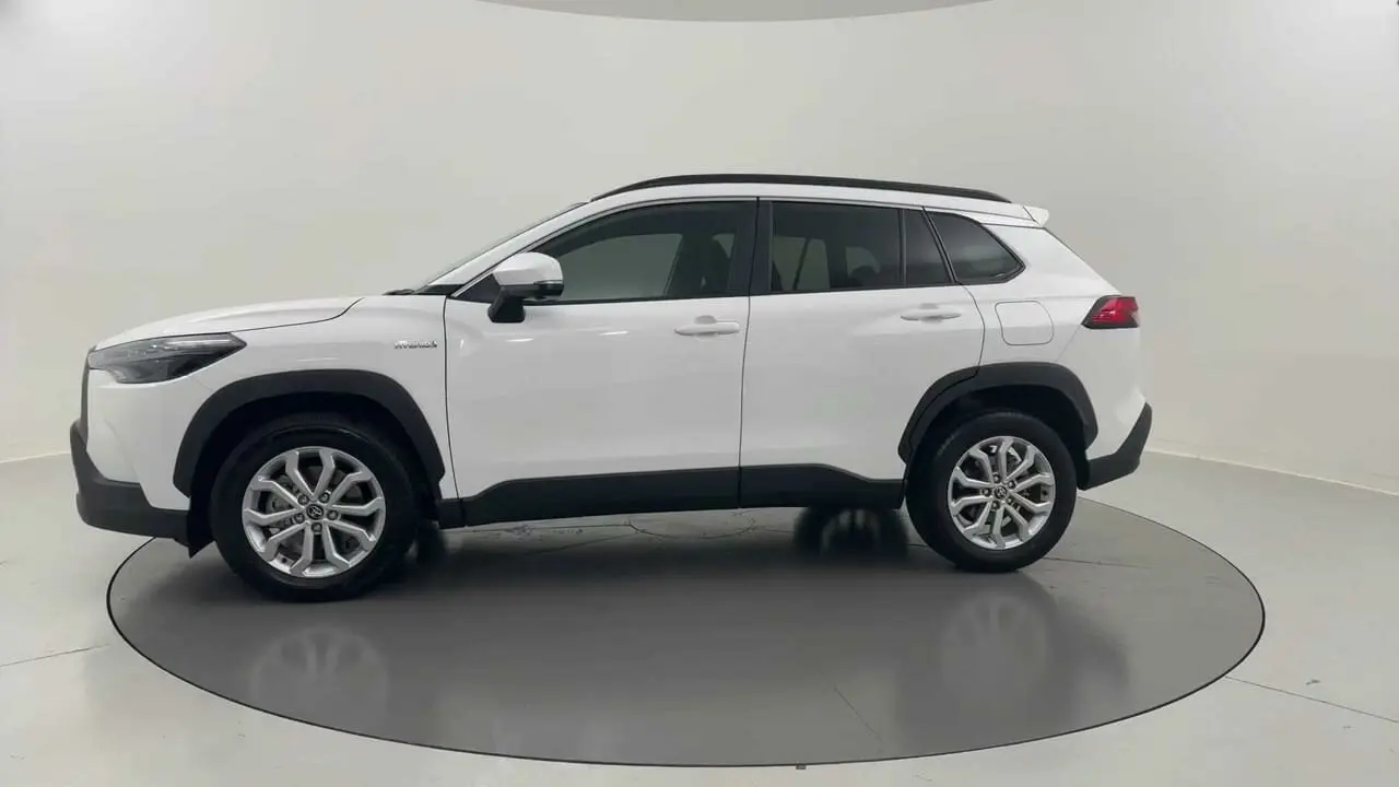 2023 Toyota Corolla Cross Gallery Image 2