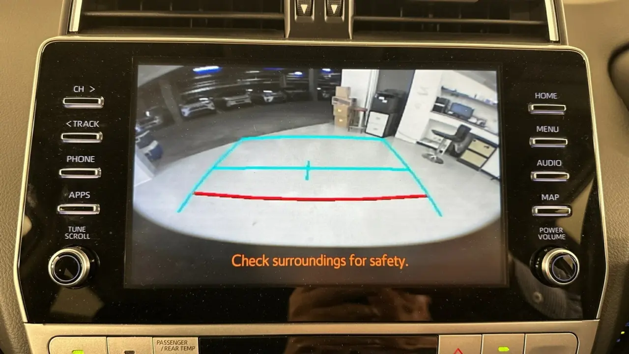 2022 Toyota Landcruiser Prado Gallery Image 15