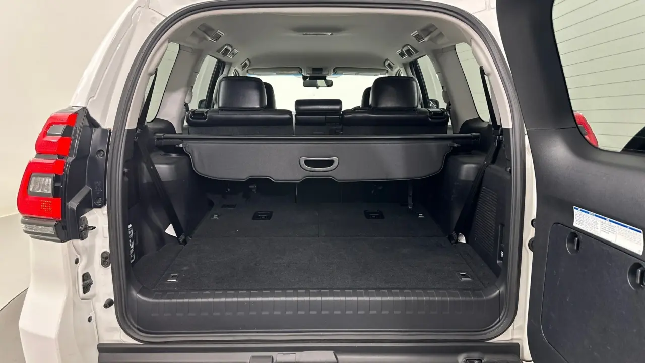 2022 Toyota Landcruiser Prado Gallery Image 21