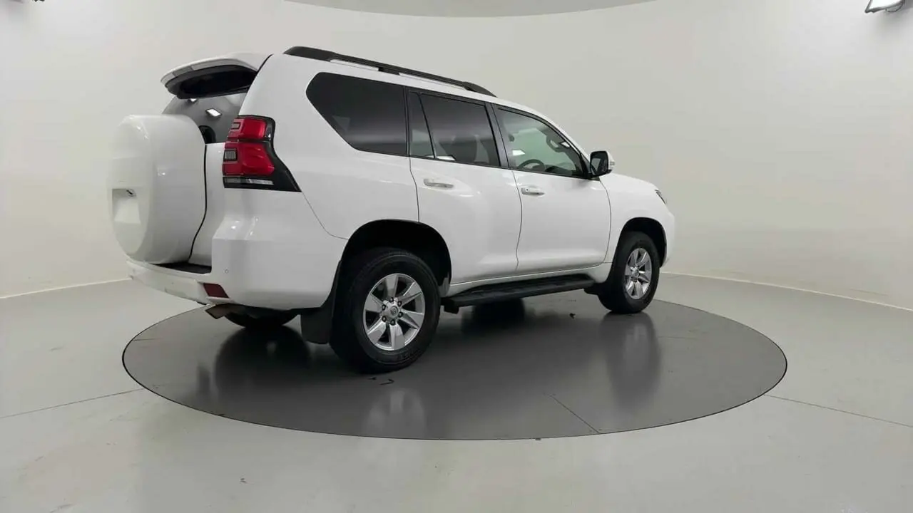 2022 Toyota Landcruiser Prado Gallery Image 5