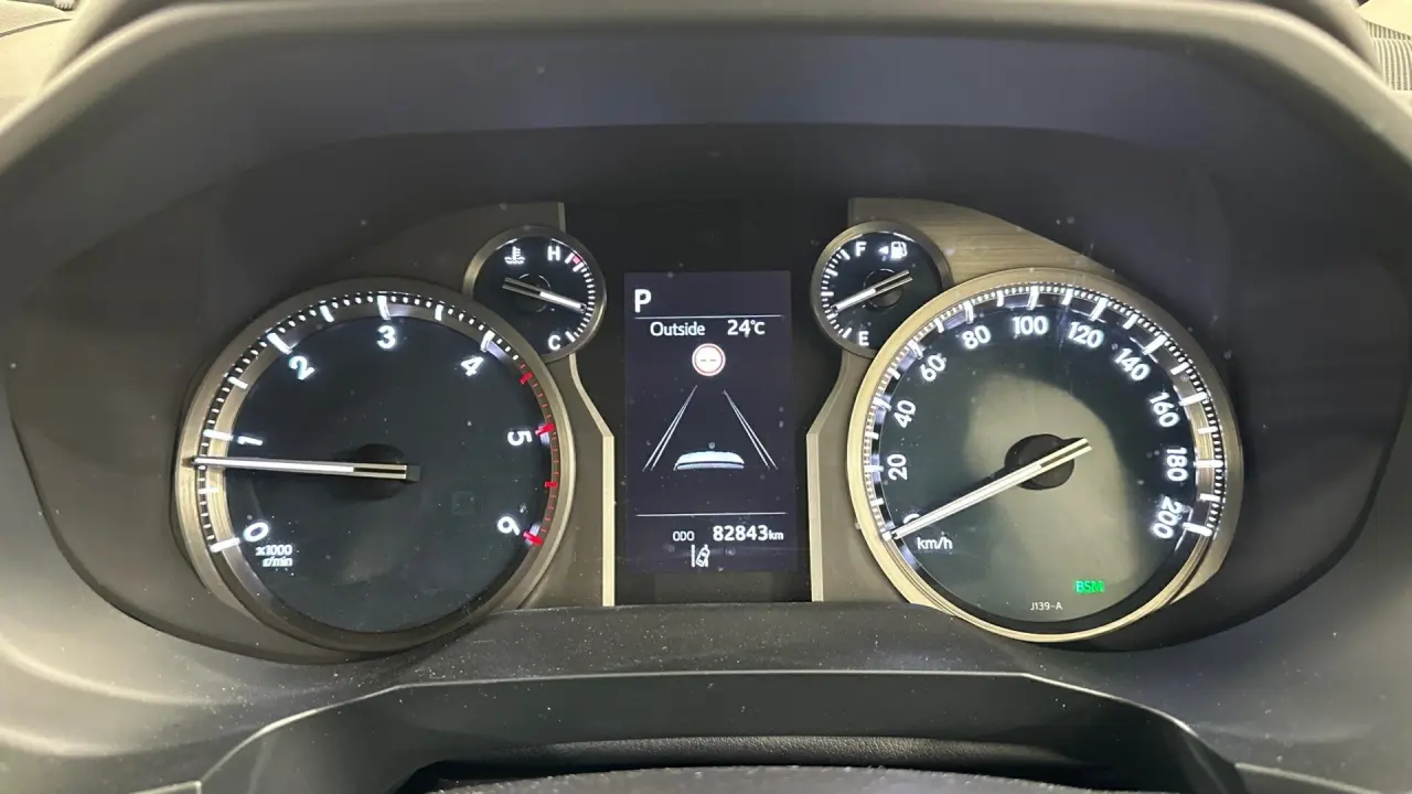 2022 Toyota Landcruiser Prado Gallery Image 9