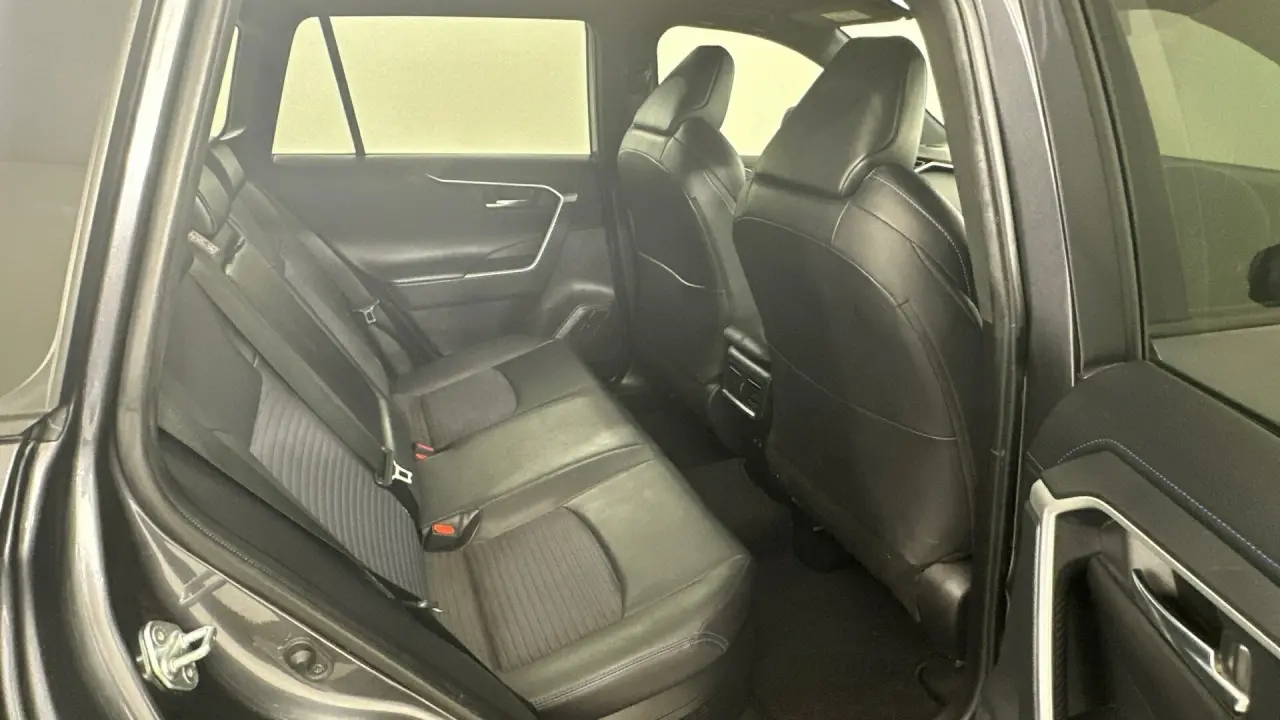 2022 Toyota RAV4 Gallery Image 12