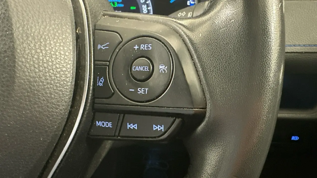 2022 Toyota RAV4 Gallery Image 13