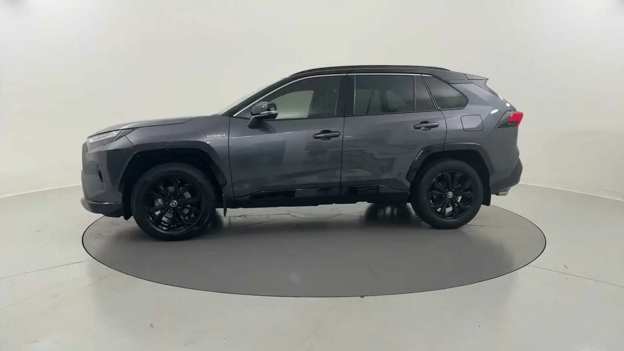 2022 Toyota RAV4 Gallery Image 2