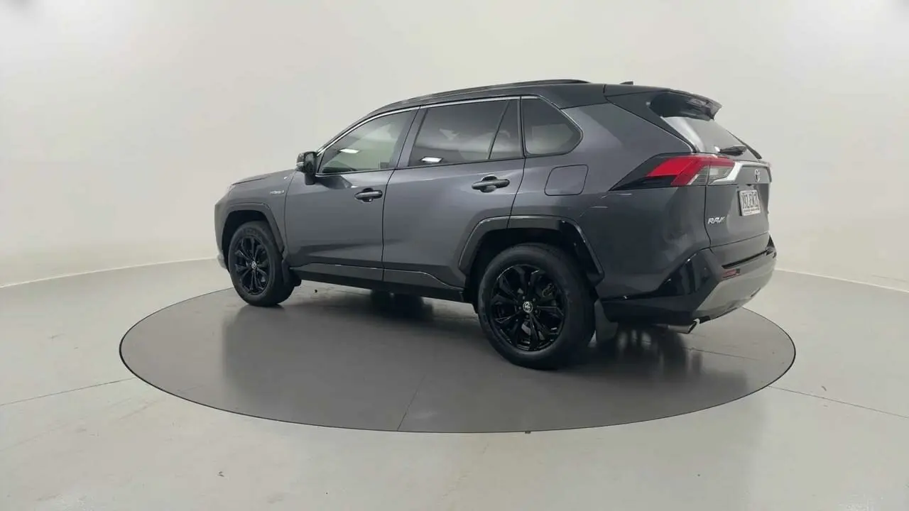 2022 Toyota RAV4 Gallery Image 3