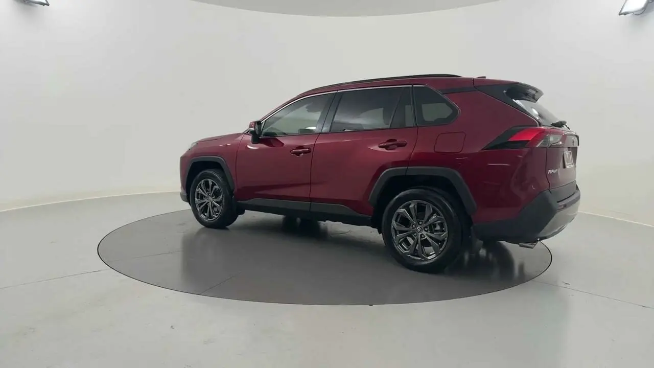 2022 Toyota RAV4 Gallery Image 4