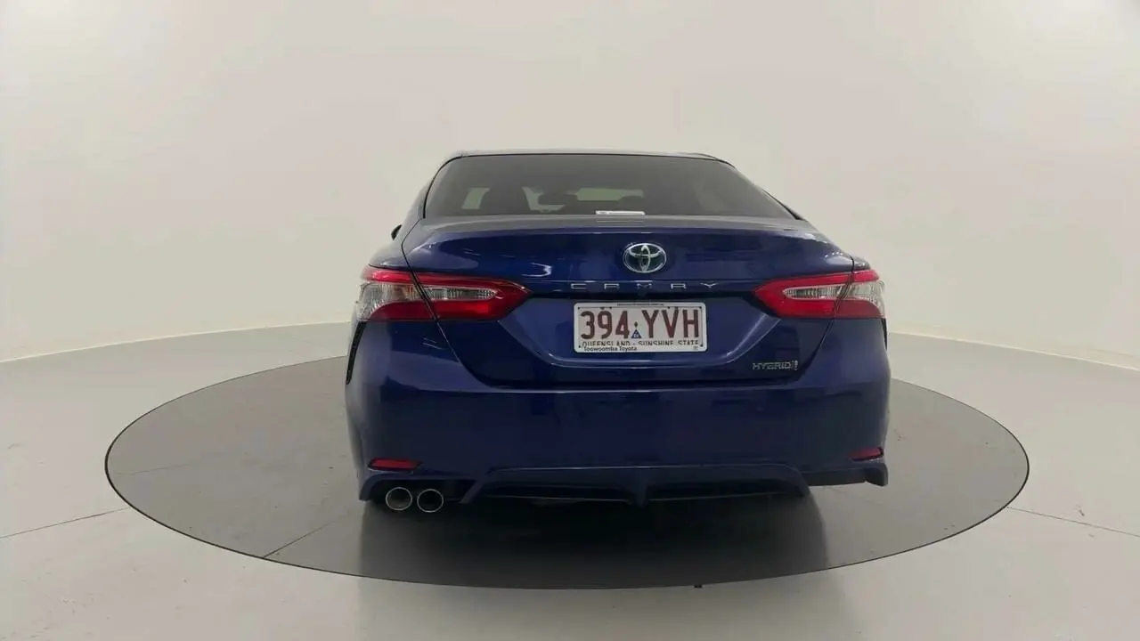 2019 Toyota Camry Gallery Image 20