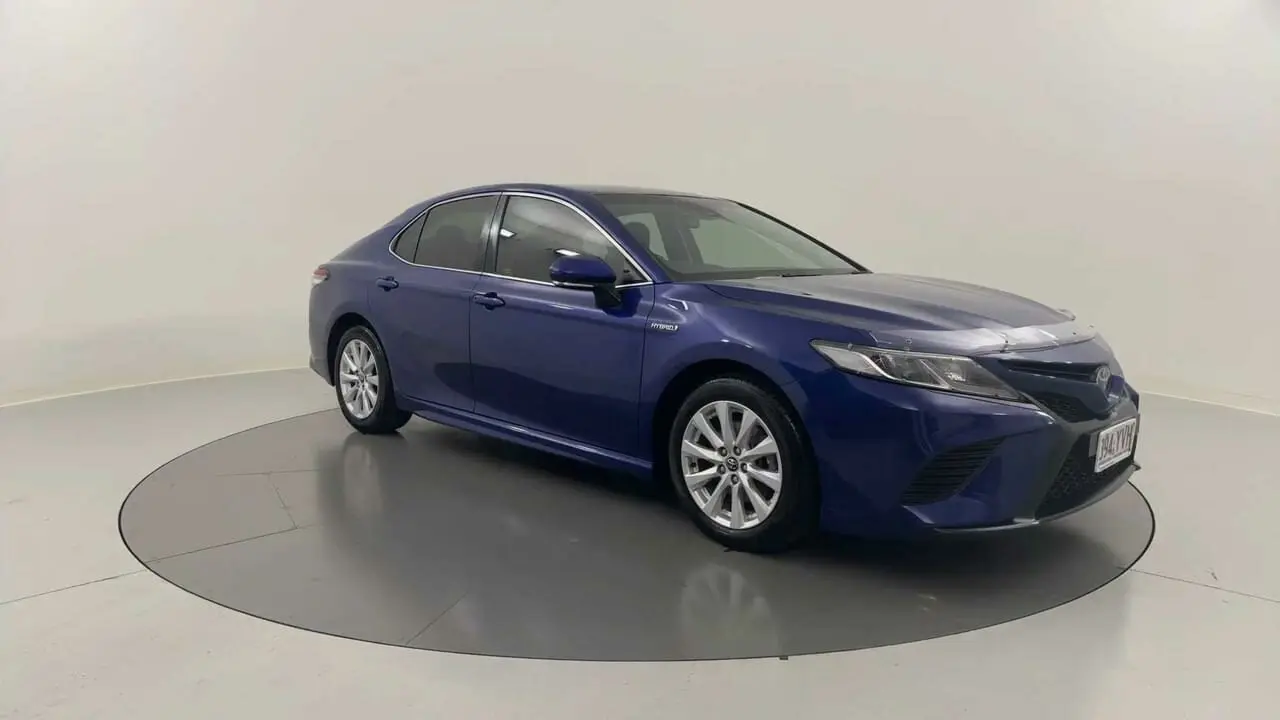2019 Toyota Camry Gallery Image 6