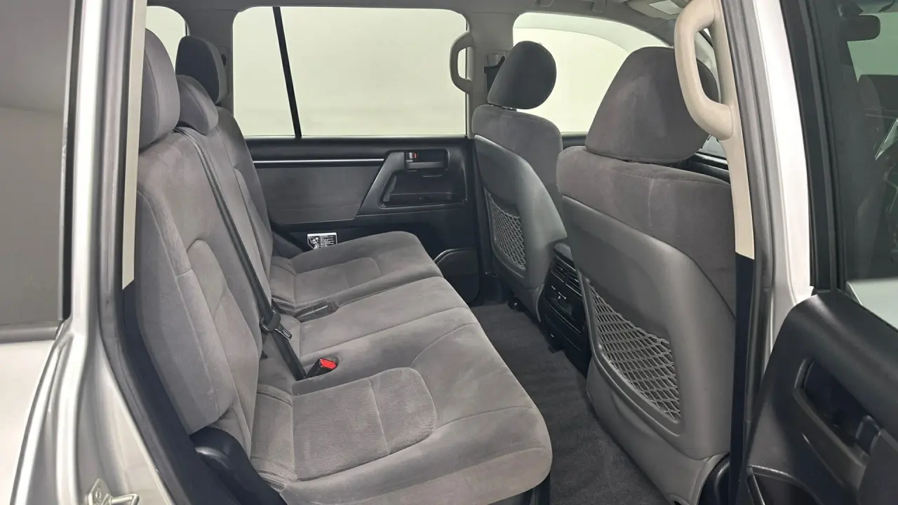 2017 Toyota Landcruiser Gallery Image 10