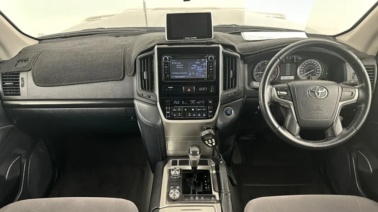 2017 Toyota Landcruiser Gallery Image 11