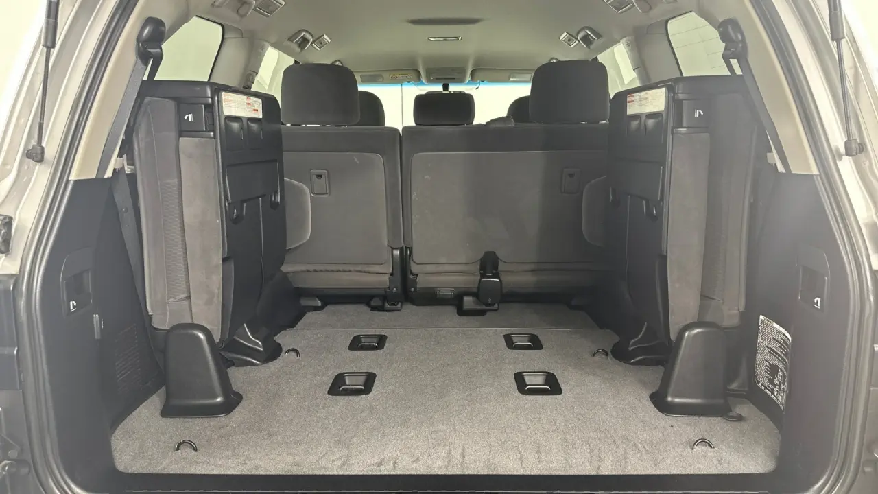 2017 Toyota Landcruiser Gallery Image 18