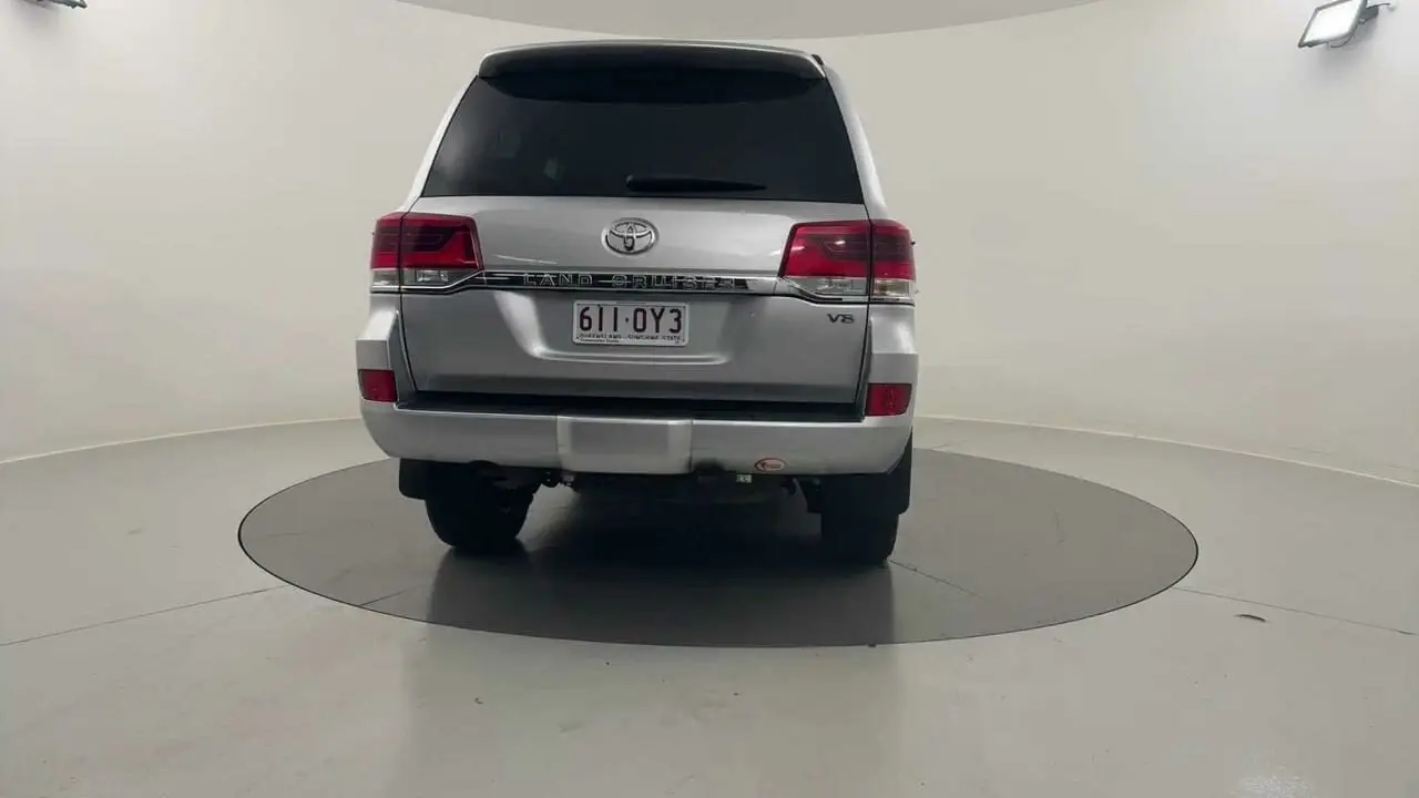 2017 Toyota Landcruiser Gallery Image 5
