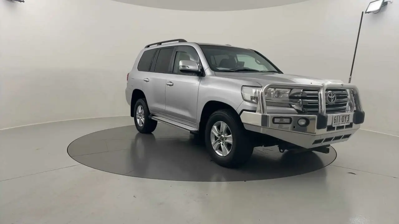 2017 Toyota Landcruiser Gallery Image 8