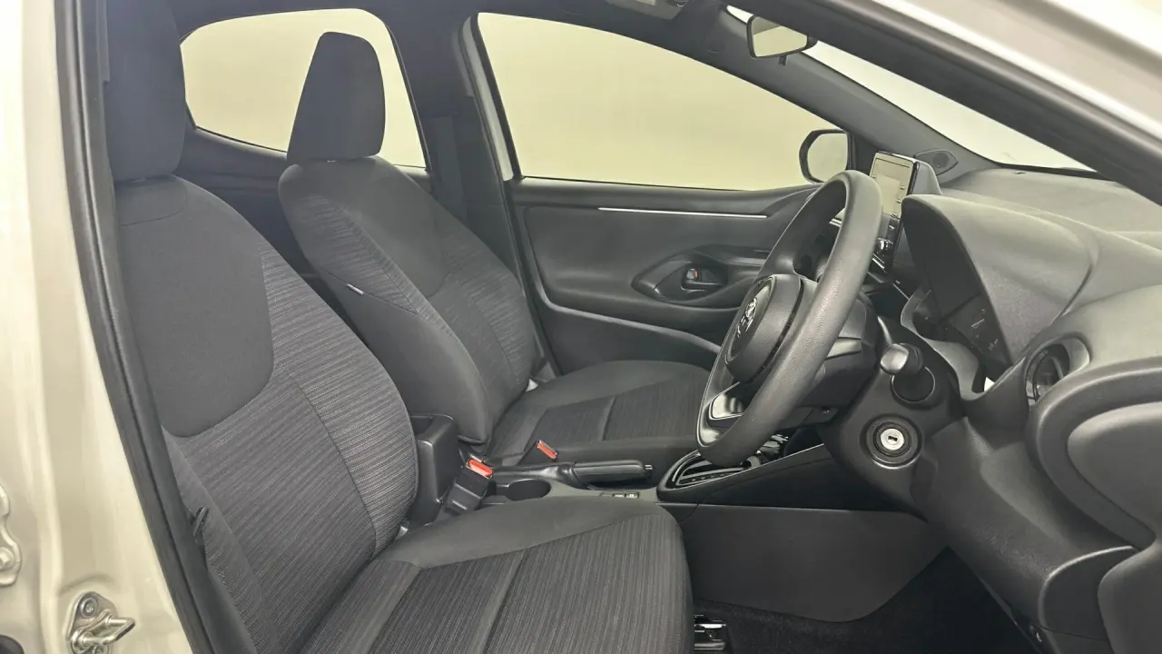 2021 Toyota Yaris Gallery Image 12