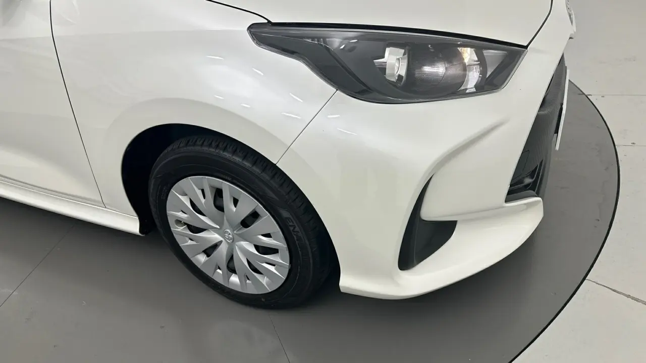 2021 Toyota Yaris Gallery Image 19