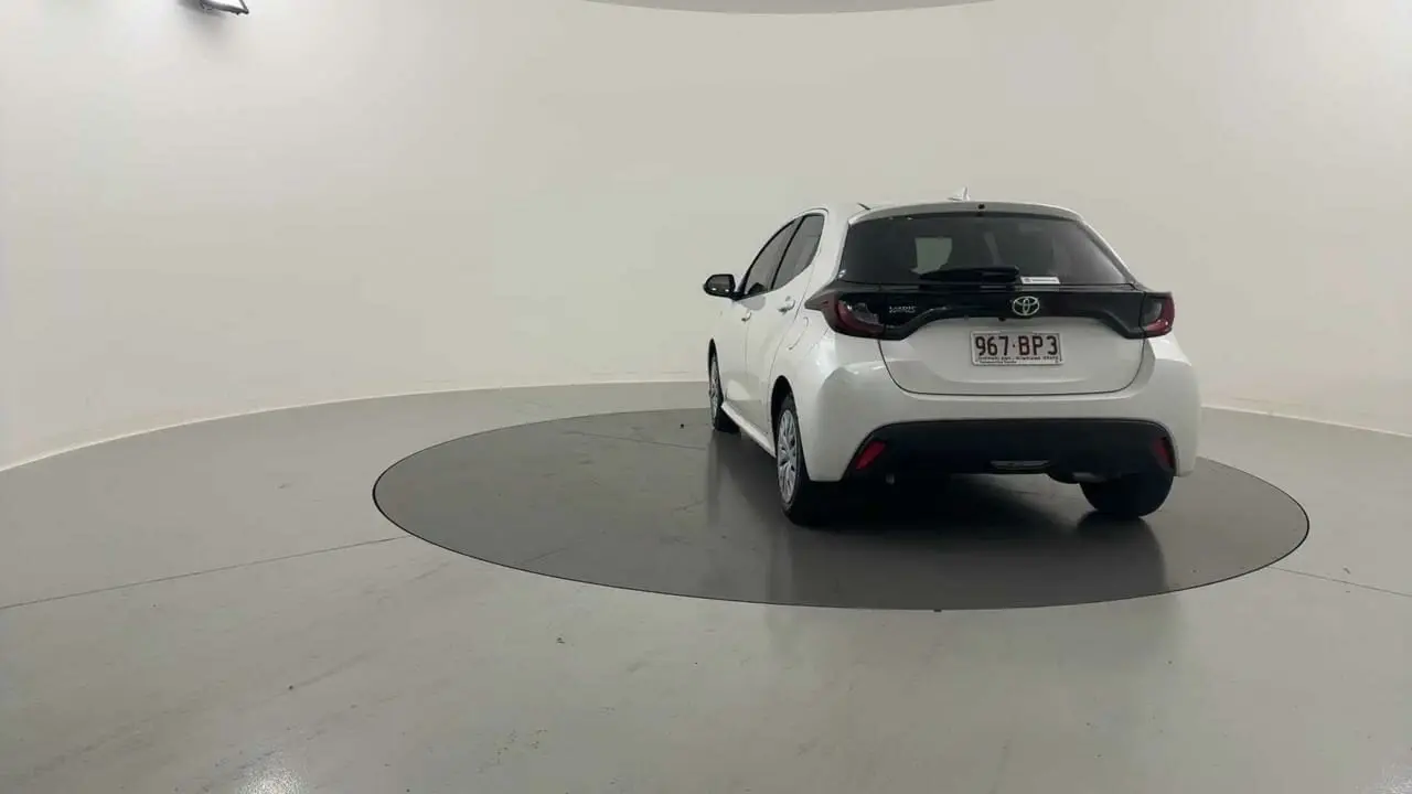 2021 Toyota Yaris Gallery Image 4