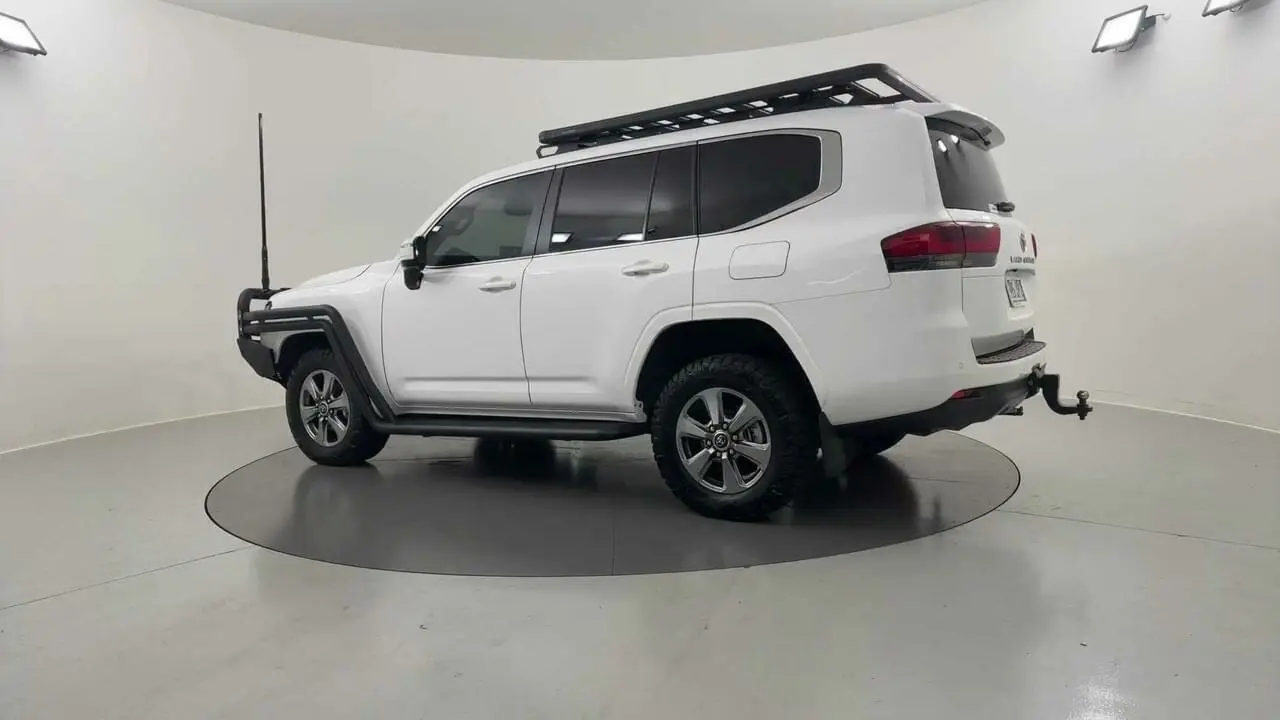 2024 Toyota Landcruiser Gallery Image 3