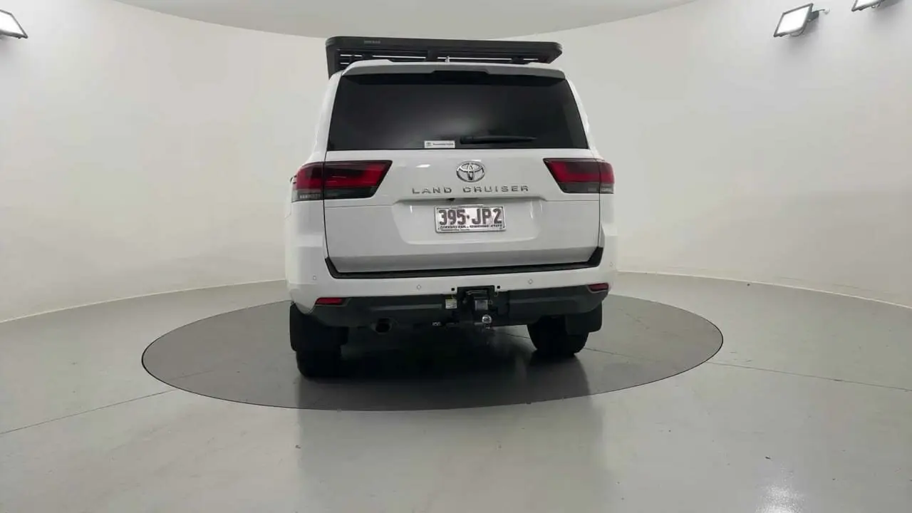 2024 Toyota Landcruiser Gallery Image 4