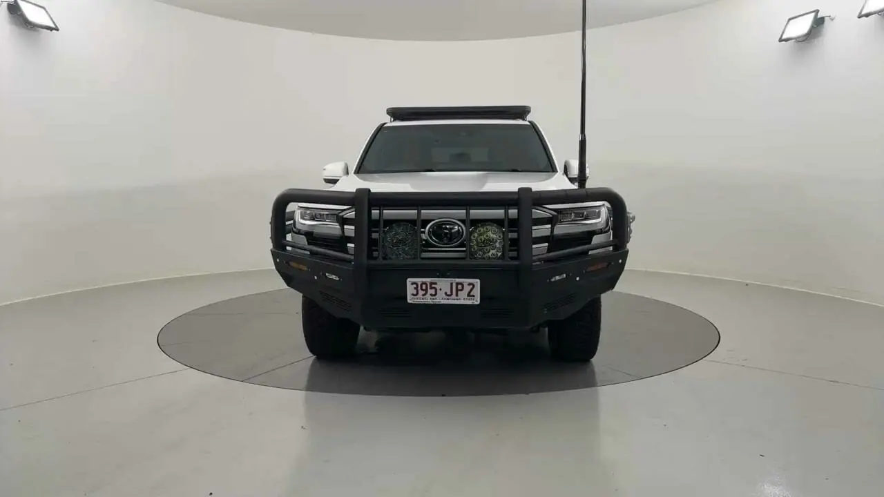 2024 Toyota Landcruiser Gallery Image 8