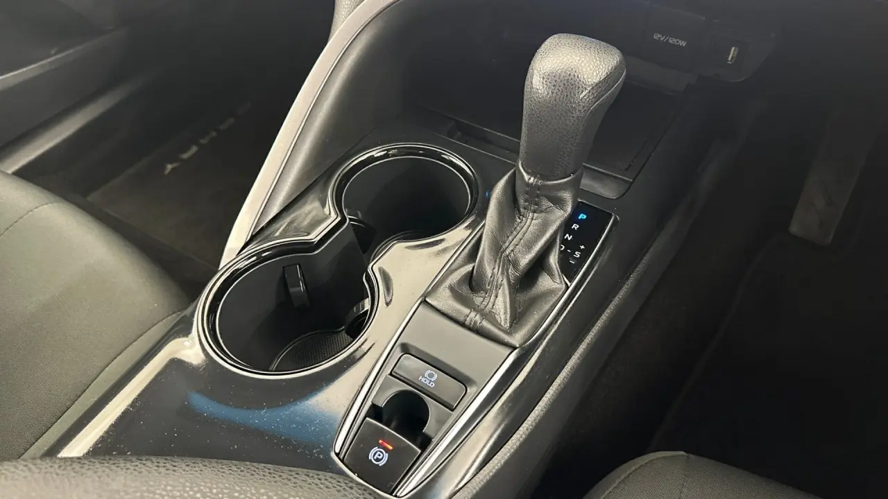 2019 Toyota Camry Gallery Image 15