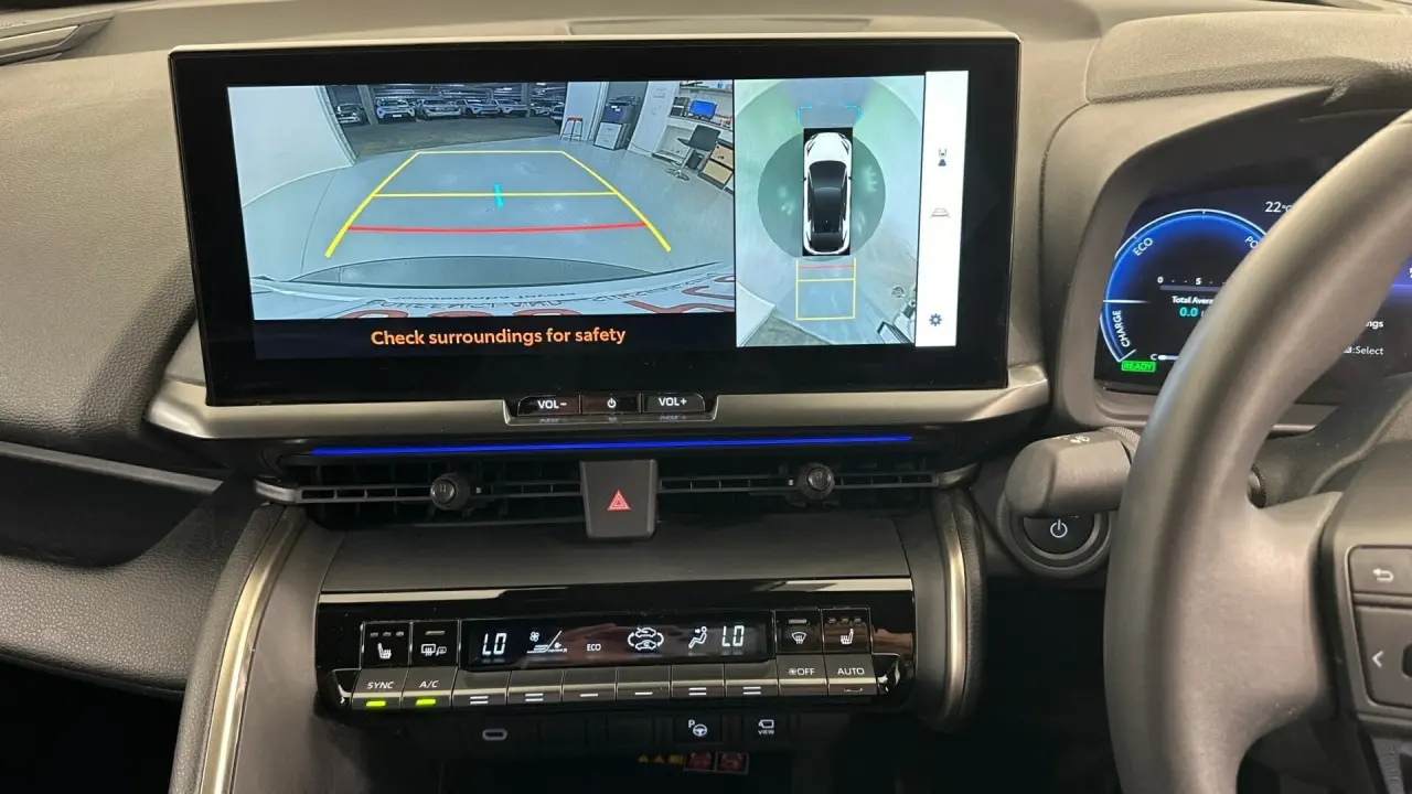 2024 Toyota C-HR Gallery Image 10