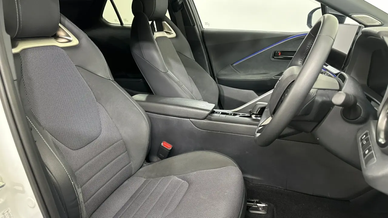 2024 Toyota C-HR Gallery Image 14