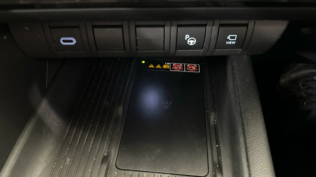 2024 Toyota C-HR Gallery Image 18