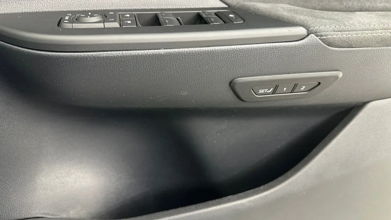 2024 Toyota C-HR Gallery Image 19