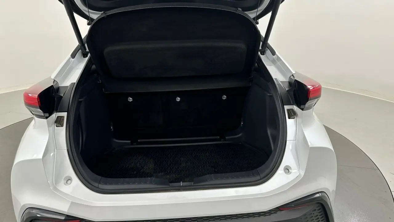 2024 Toyota C-HR Gallery Image 22