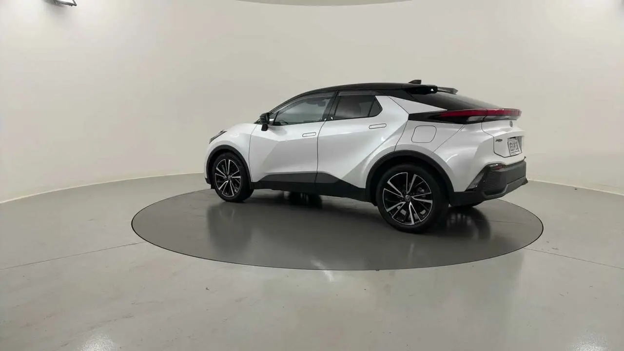 2024 Toyota C-HR Gallery Image 3