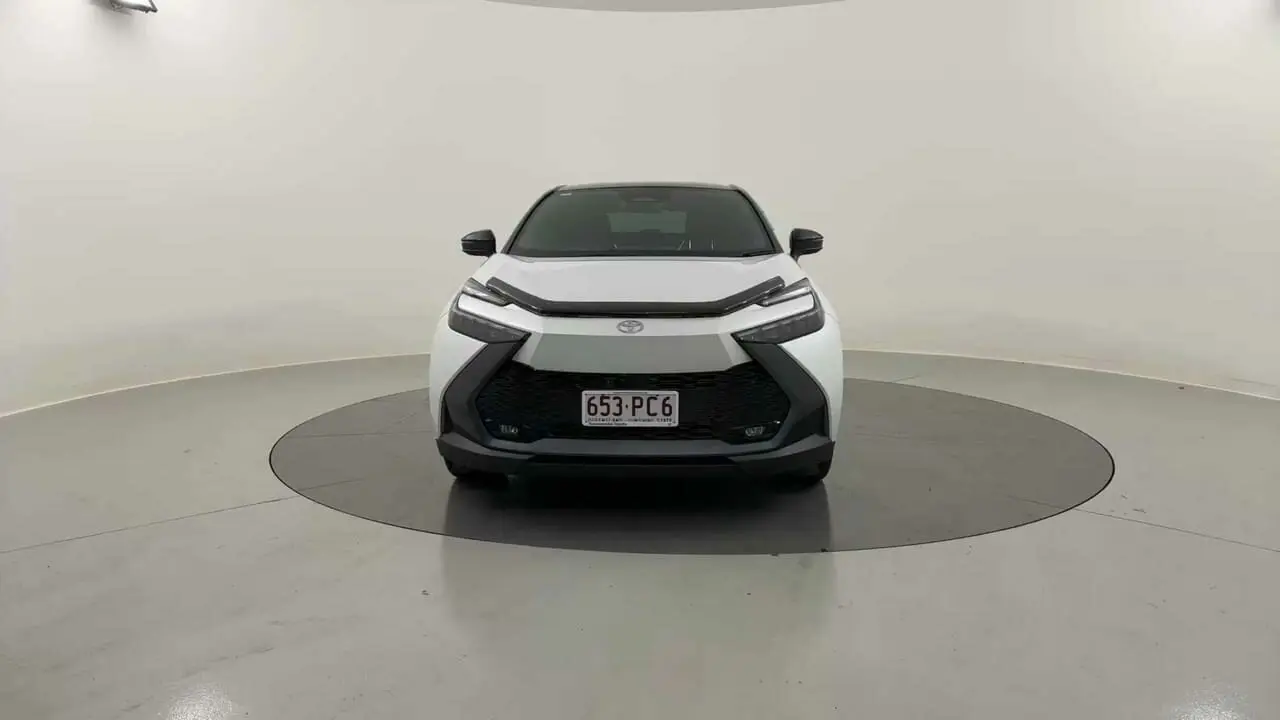 2024 Toyota C-HR Gallery Image 8