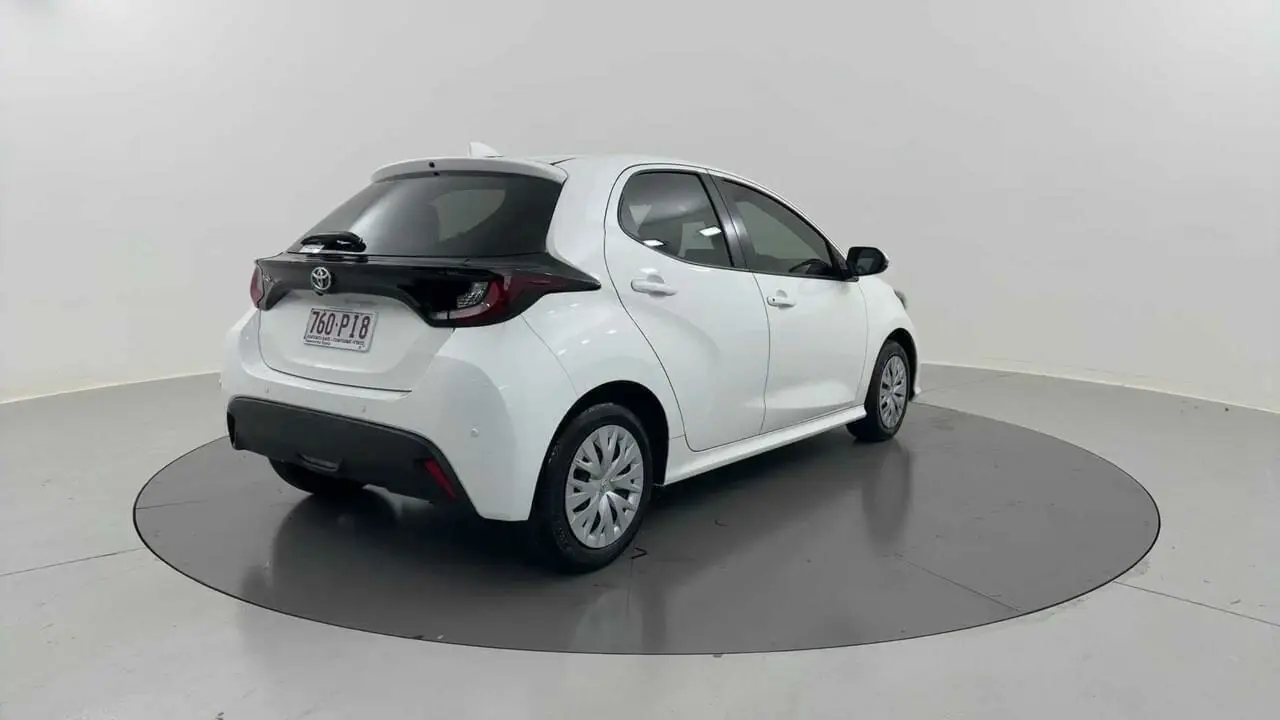 2023 Toyota Yaris Gallery Image 4