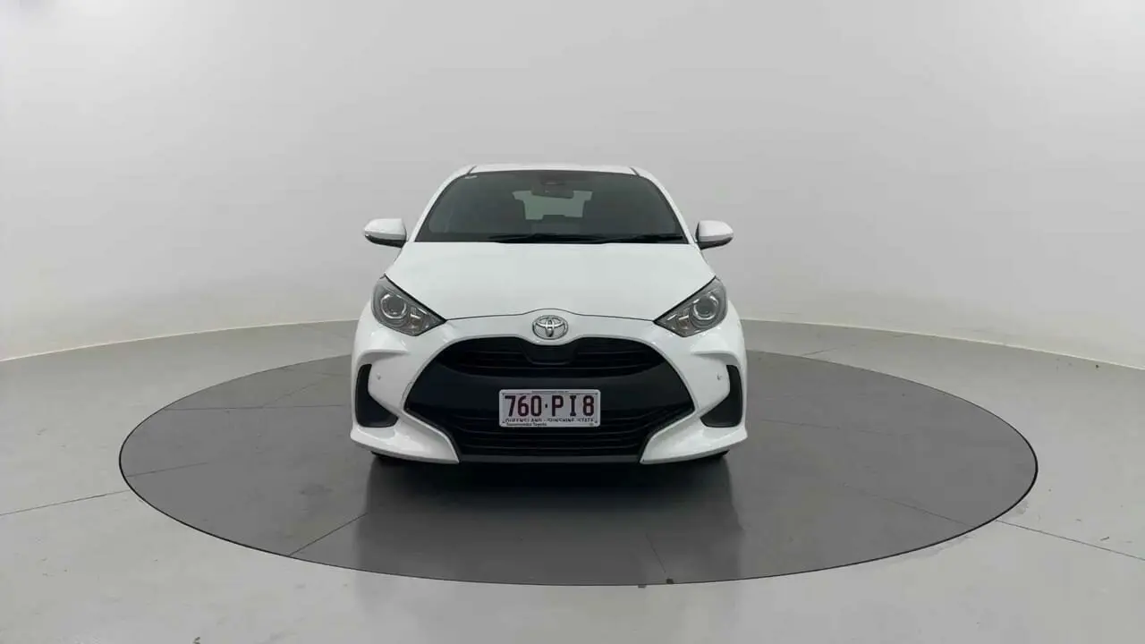 2023 Toyota Yaris Gallery Image 8