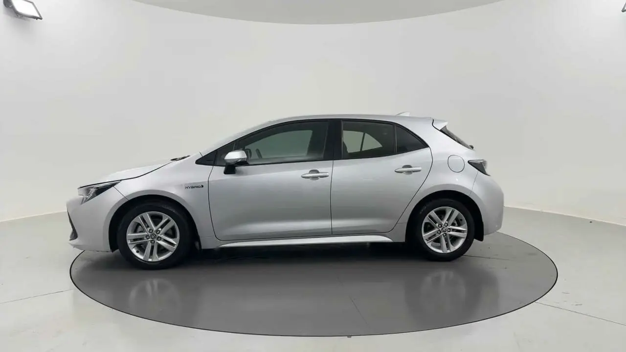 2021 Toyota Corolla Gallery Image 2