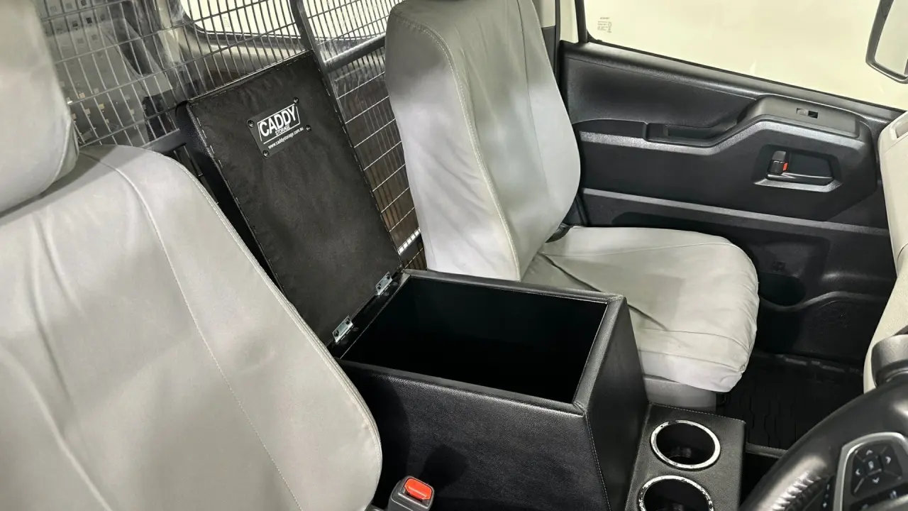 2021 Toyota HiAce Gallery Image 15