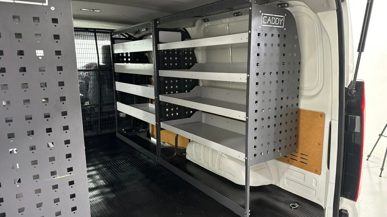 2021 Toyota HiAce Gallery Image 16