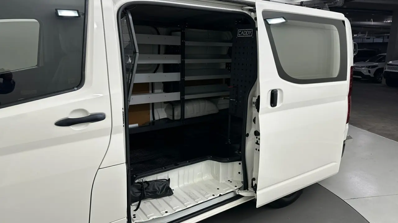 2021 Toyota HiAce Gallery Image 21