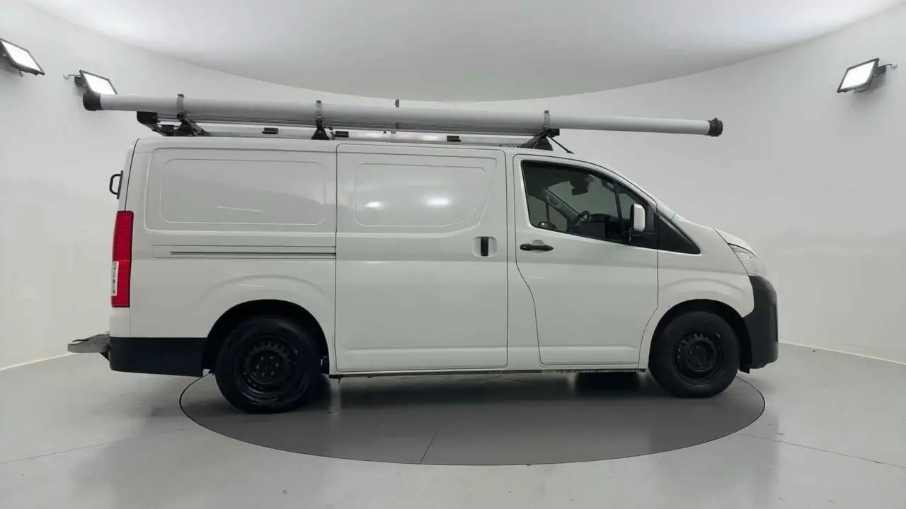 2021 Toyota HiAce Gallery Image 6