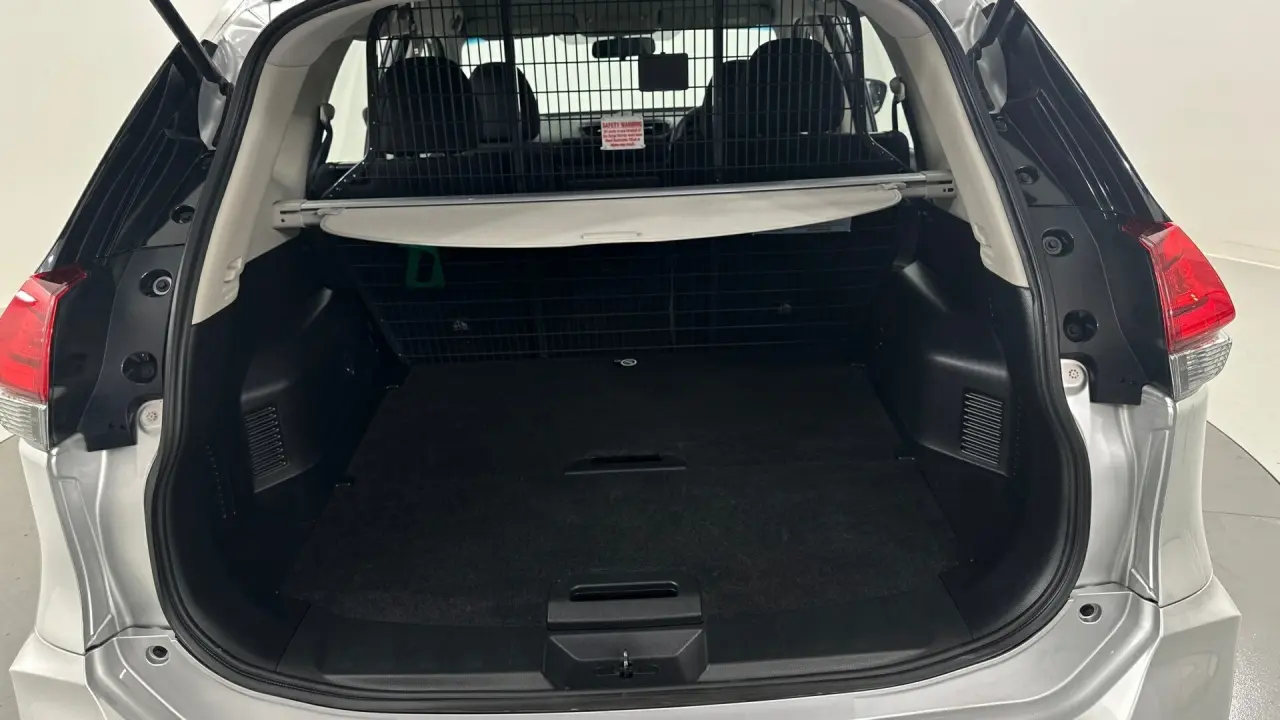 2021 Nissan X-Trail Gallery Image 16