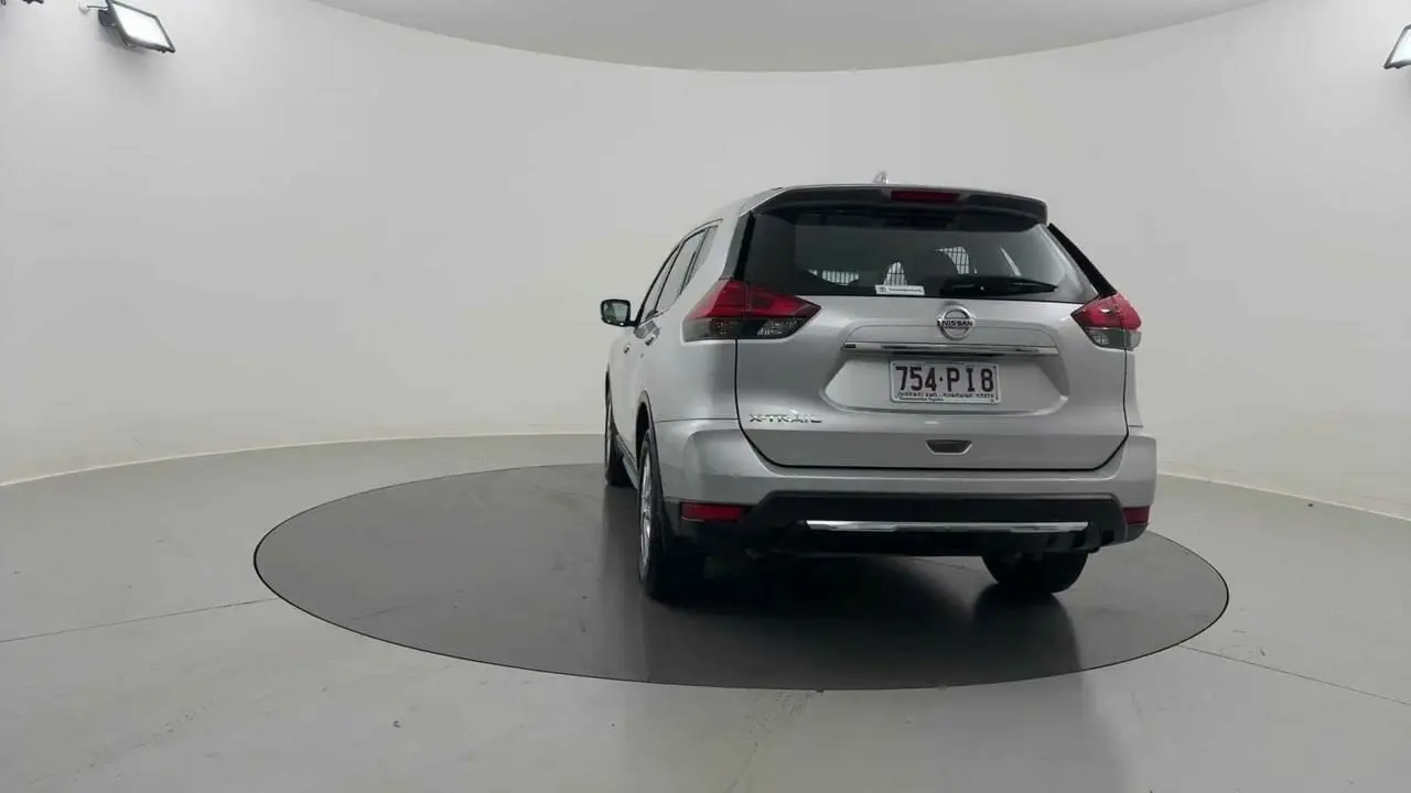 2021 Nissan X-Trail Gallery Image 4