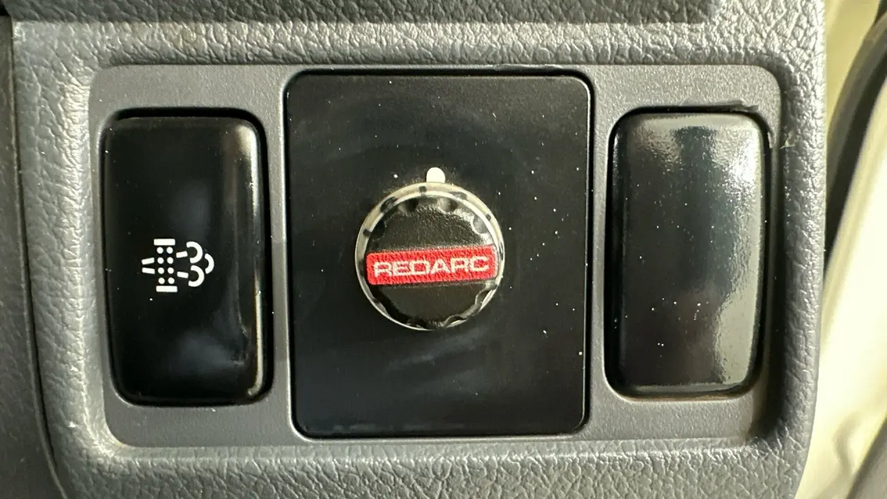 2018 Toyota Landcruiser Gallery Image 11