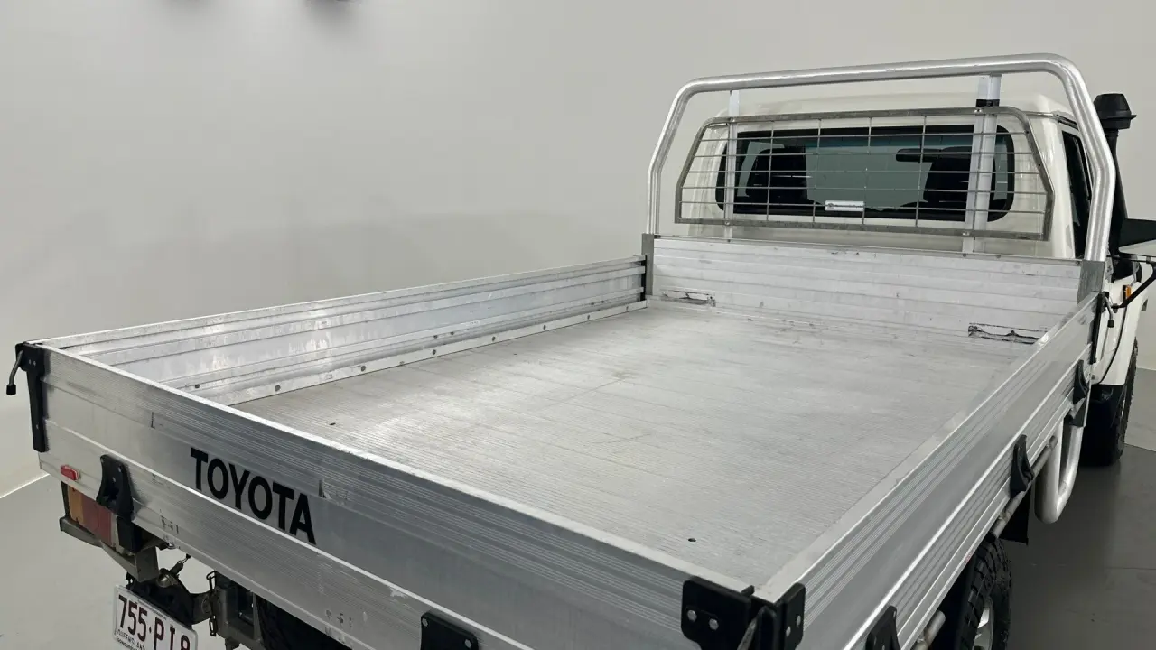 2018 Toyota Landcruiser Gallery Image 16