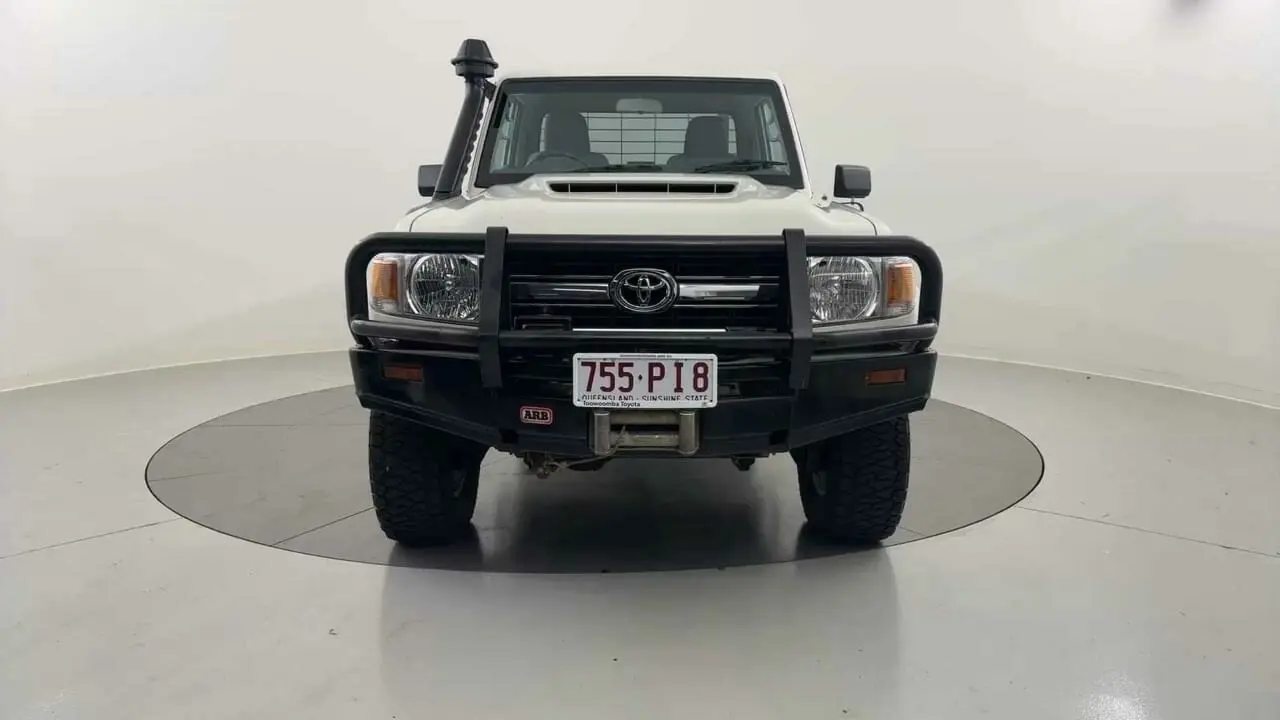 2018 Toyota Landcruiser Gallery Image 8