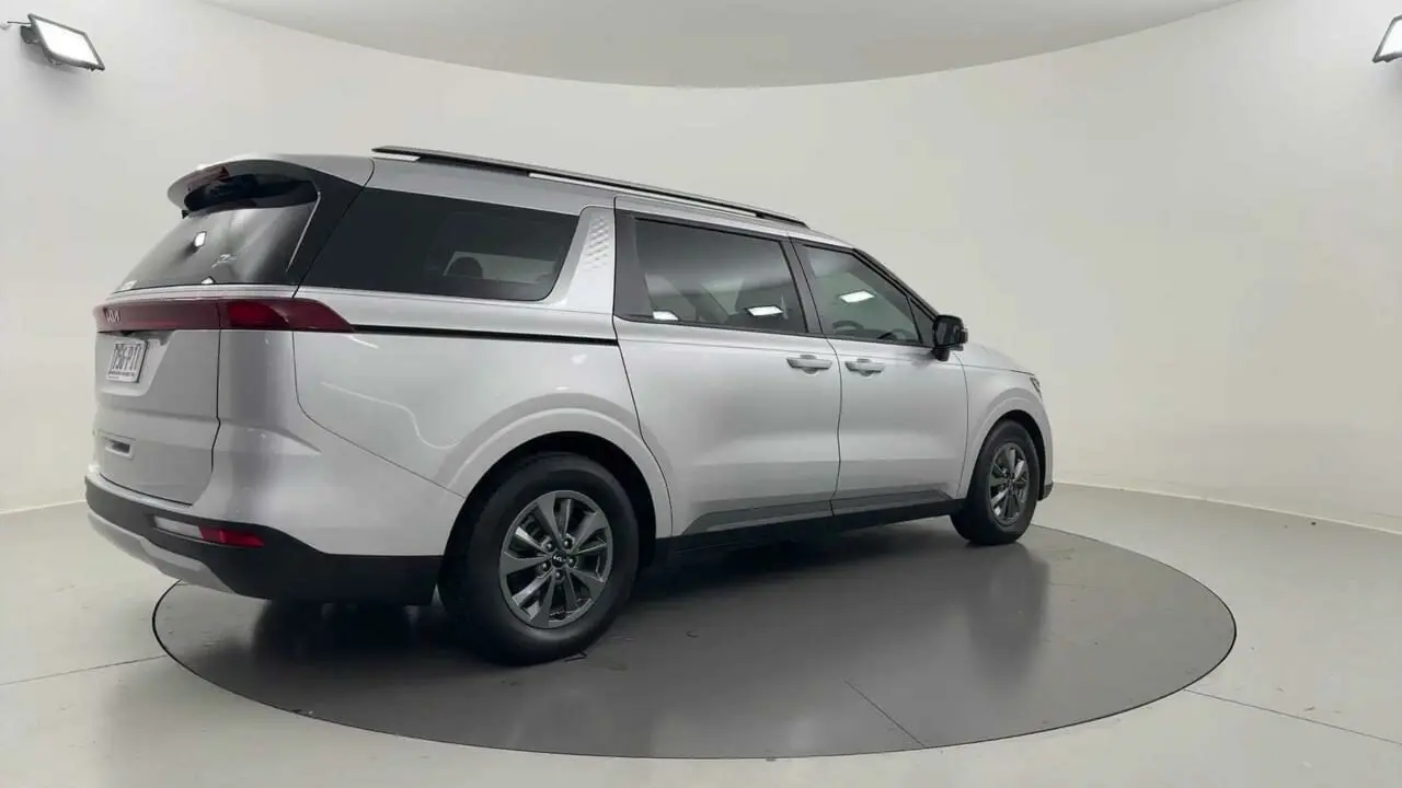 2021 Kia Carnival Gallery Image 5