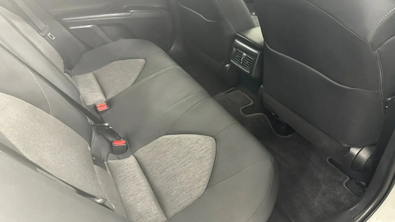 2021 Toyota Camry Gallery Image 17