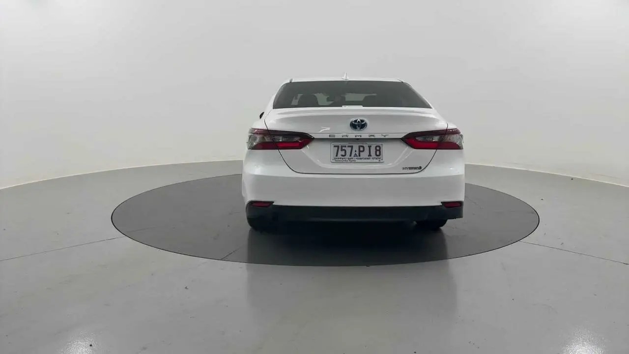 2021 Toyota Camry Gallery Image 4