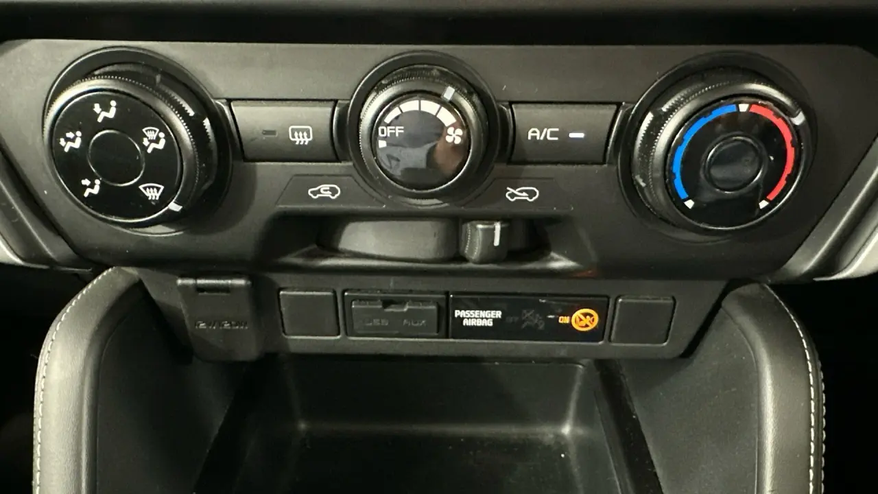 2023 Isuzu MU-X Gallery Image 16