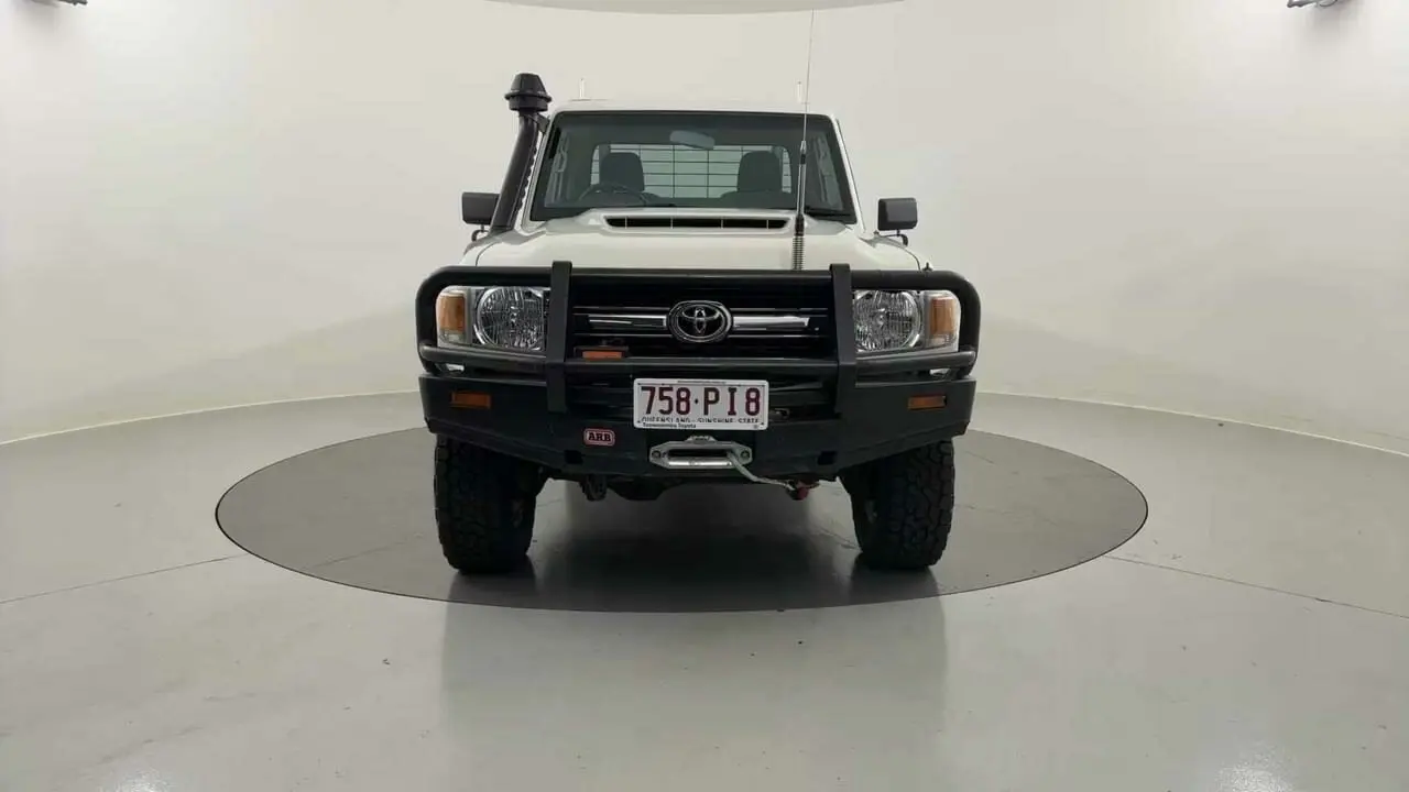 2019 Toyota Landcruiser Gallery Image 8