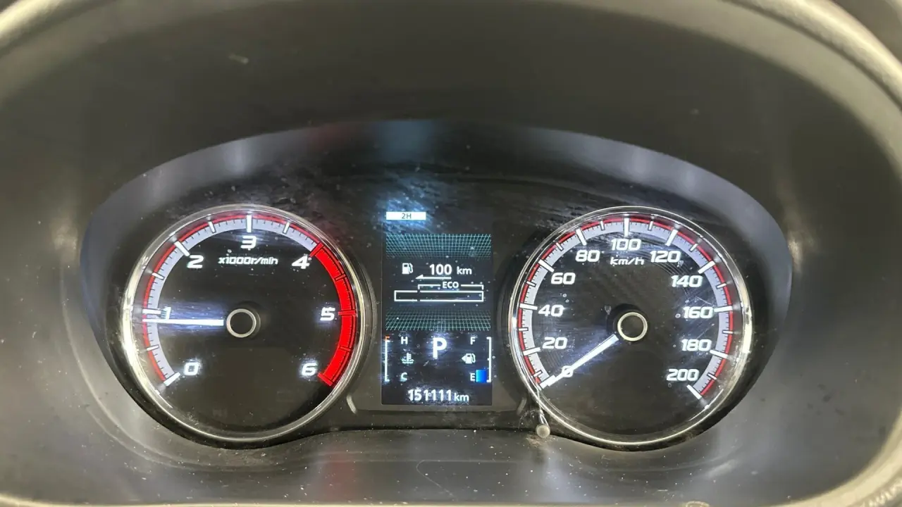 2021 Mitsubishi Triton Gallery Image 9