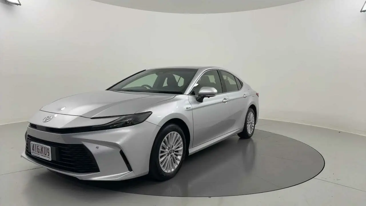 2024 Toyota Camry Gallery Image 1